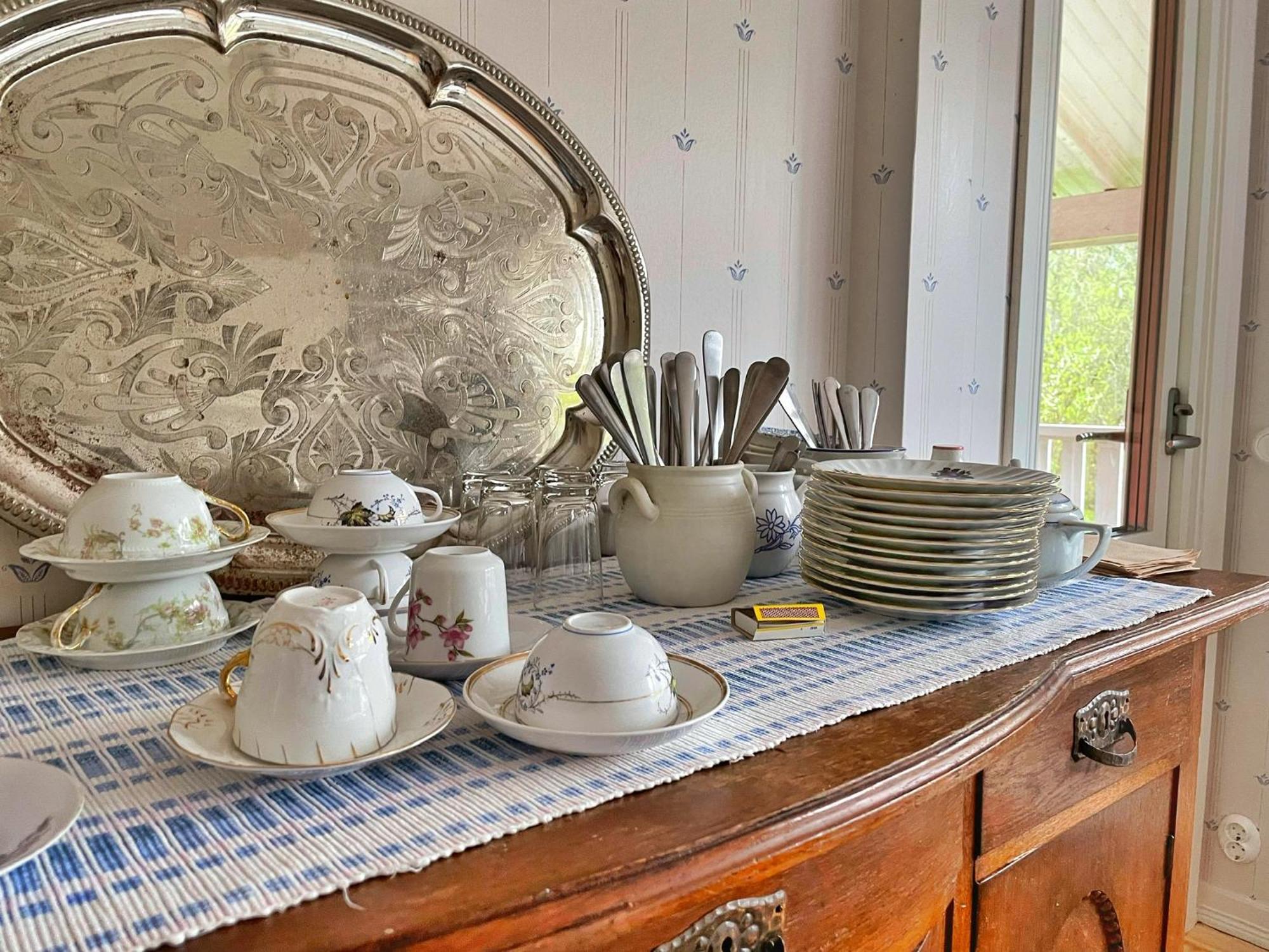 Viktors Affaershus Bed & Breakfast Atran Luaran gambar