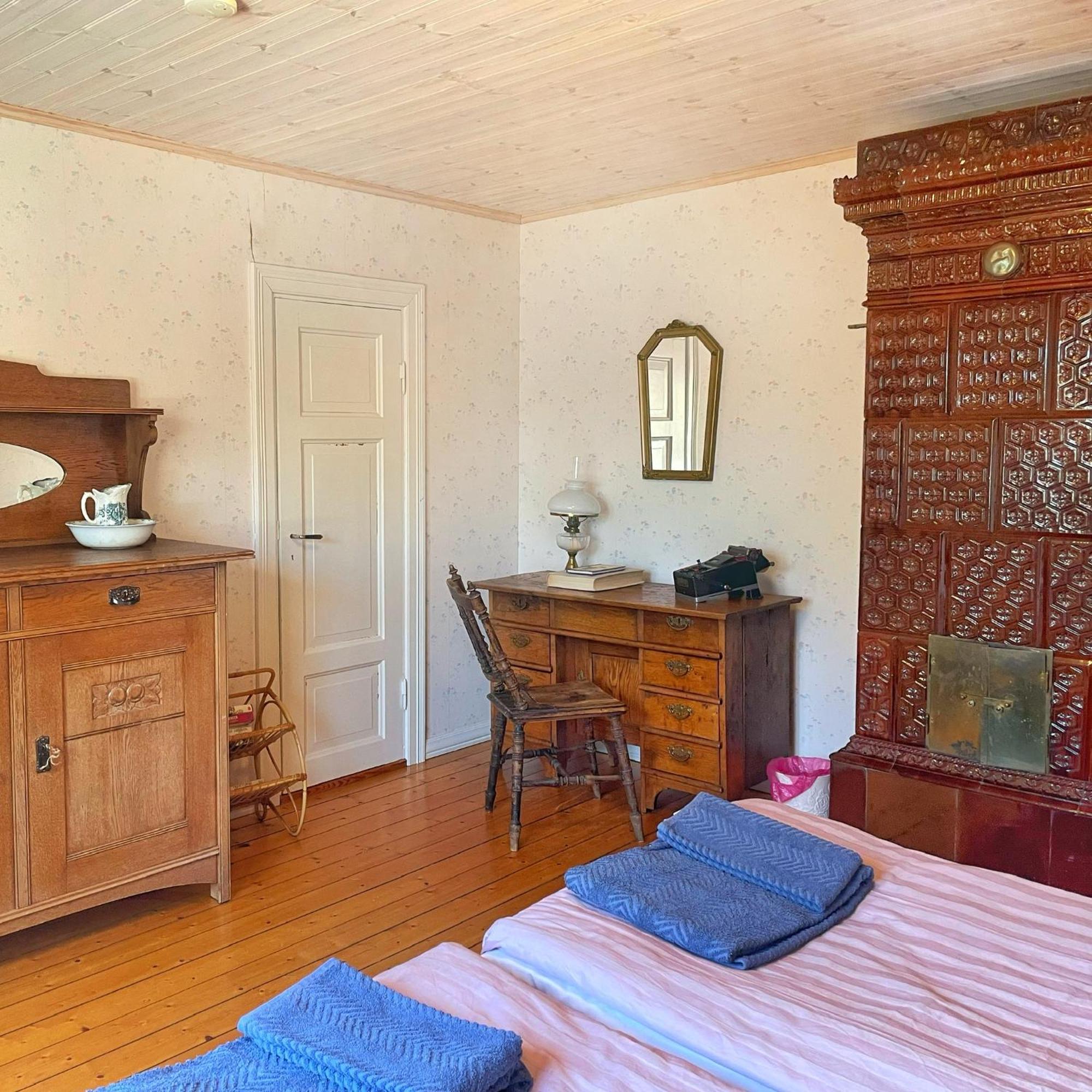 Viktors Affaershus Bed & Breakfast Atran Luaran gambar